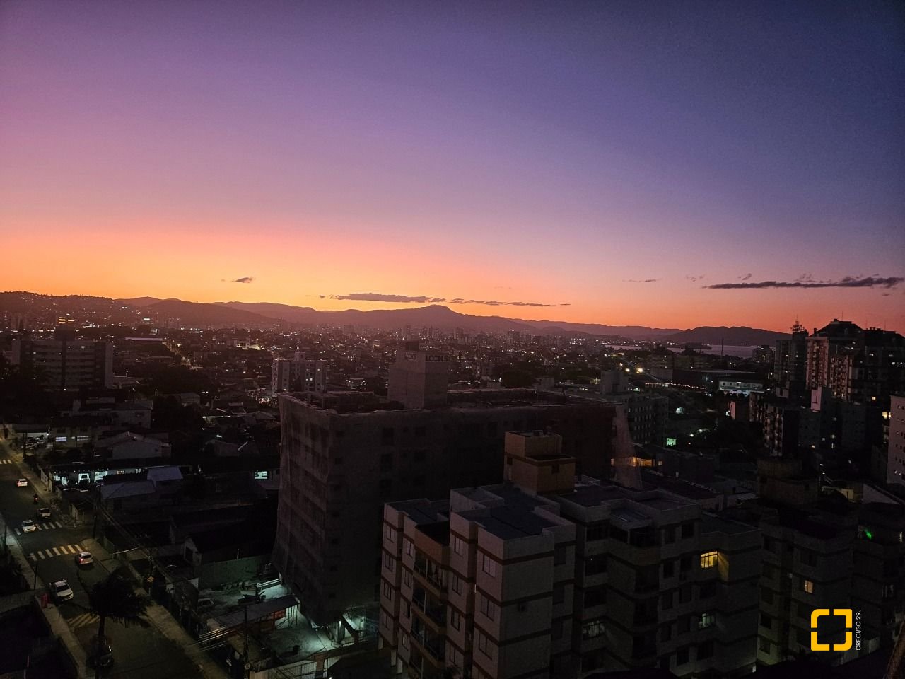 Cobertura com 170m², 6 quartos (sendo 3 suítes), 2 garagens, no bairro Estreito em Florianópolis