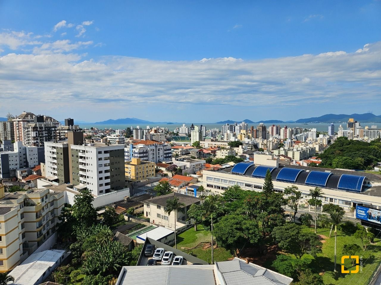 Cobertura com 170m², 6 quartos (sendo 3 suítes), 2 garagens, no bairro Estreito em Florianópolis