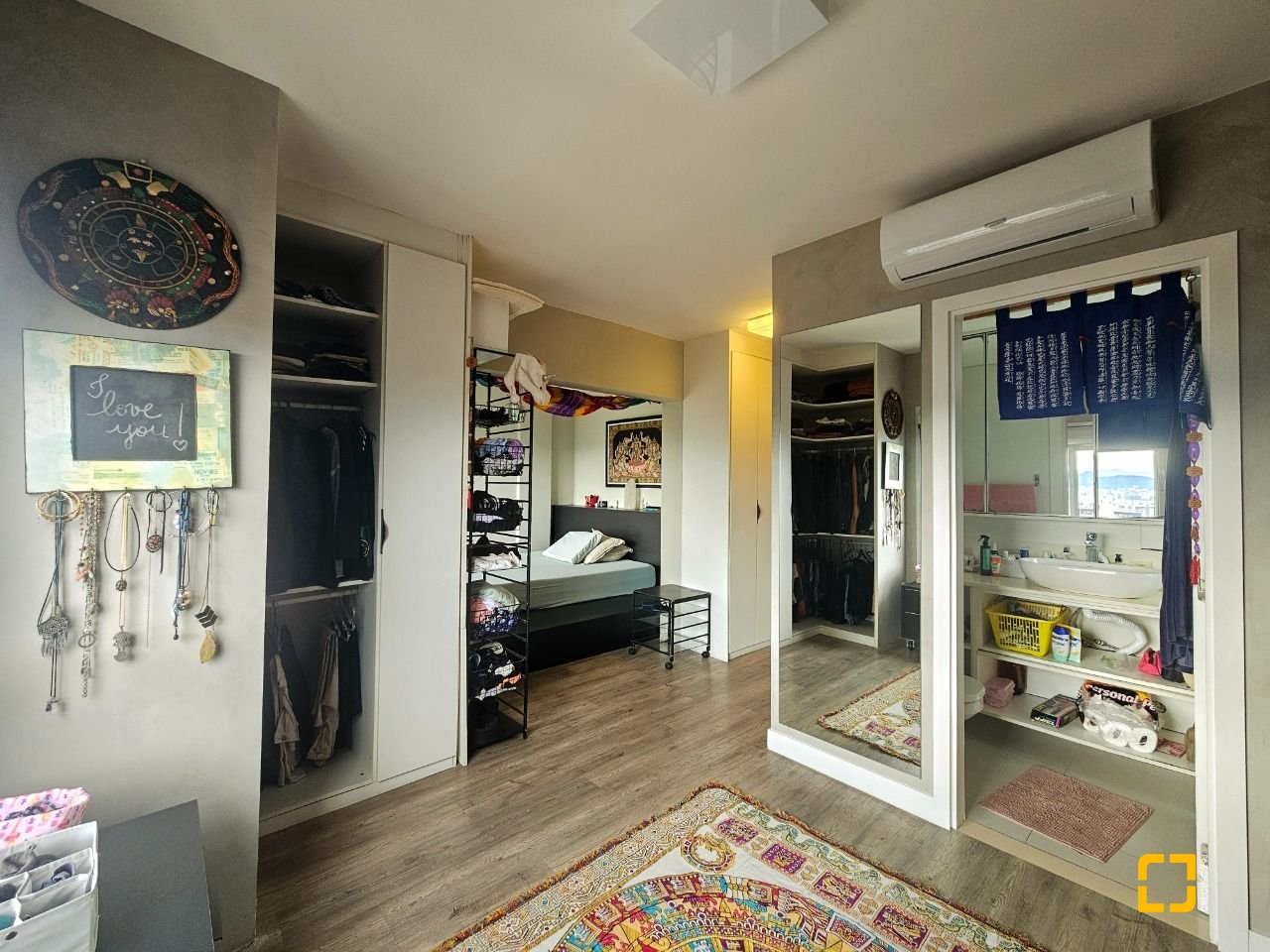 Cobertura com 170m², 6 quartos (sendo 3 suítes), 2 garagens, no bairro Estreito em Florianópolis
