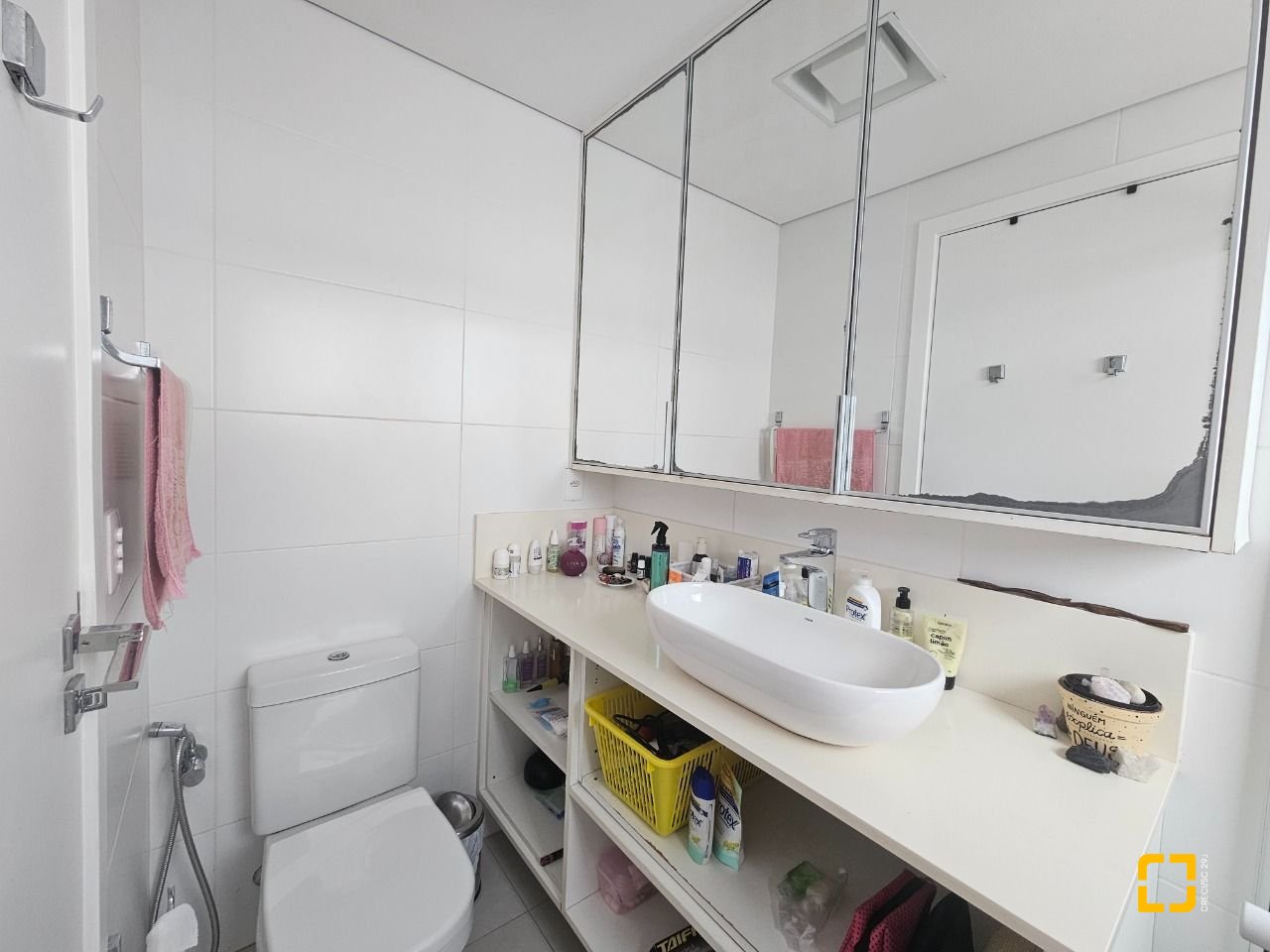 Cobertura com 170m², 6 quartos (sendo 3 suítes), 2 garagens, no bairro Estreito em Florianópolis