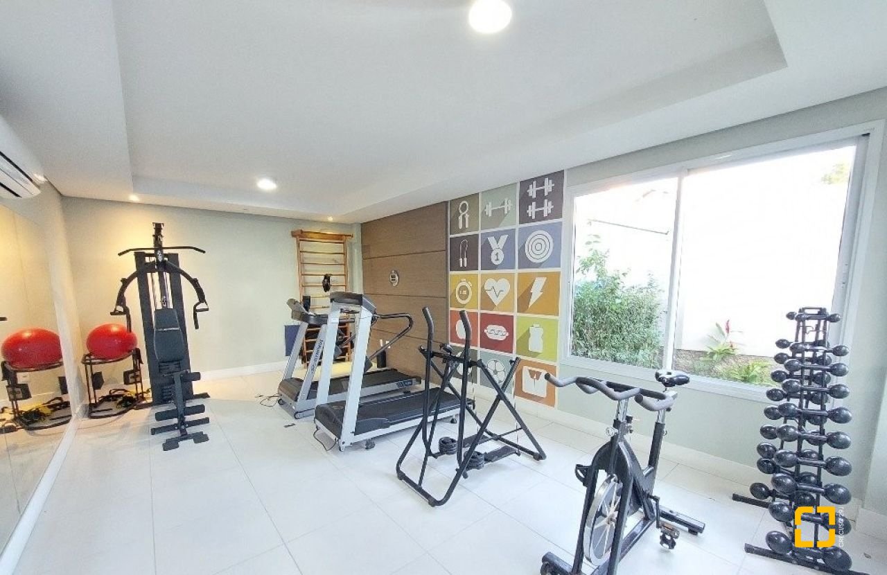 Cobertura com 170m², 6 quartos (sendo 3 suítes), 2 garagens, no bairro Estreito em Florianópolis