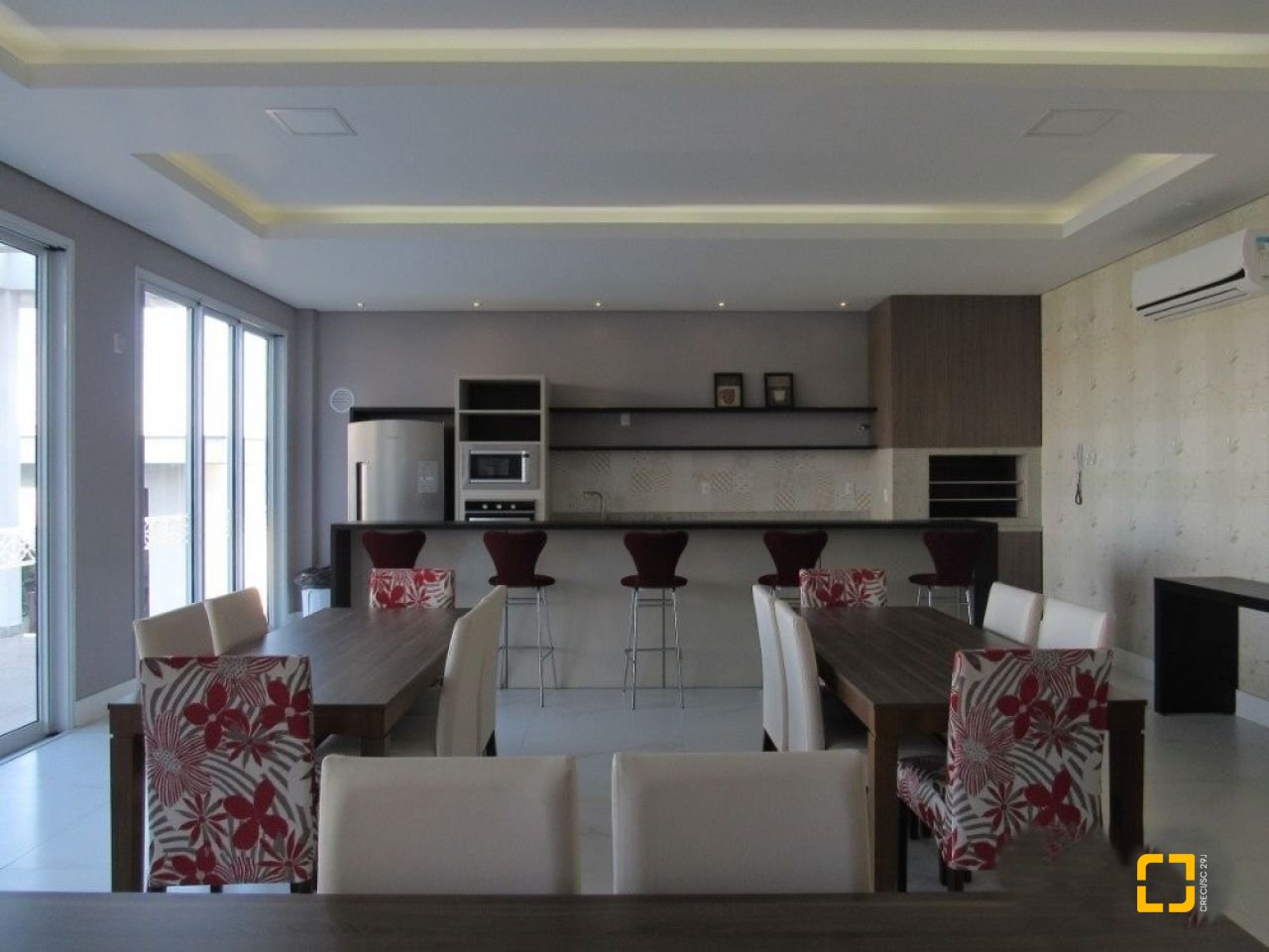 Cobertura com 170m², 6 quartos (sendo 3 suítes), 2 garagens, no bairro Estreito em Florianópolis