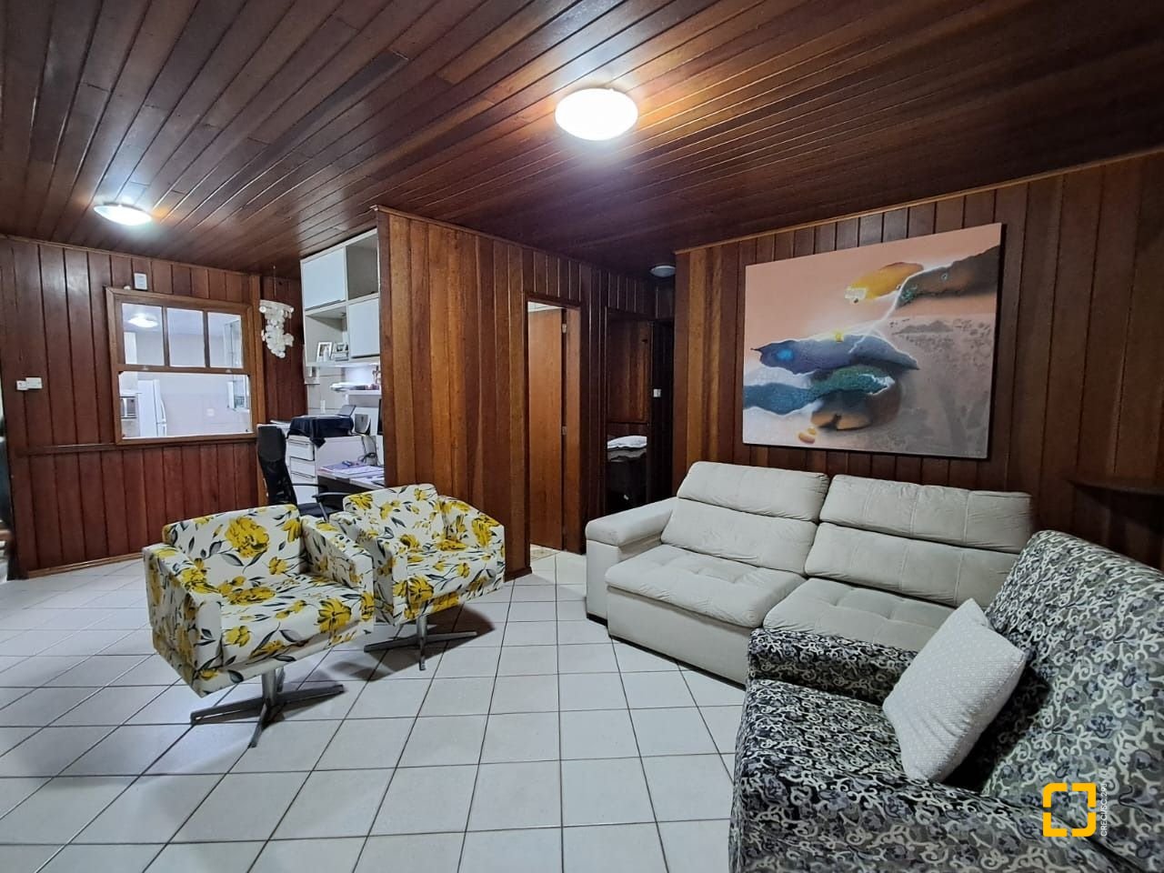 Casa com 75m², 3 quartos (sendo 1 suíte), 4 garagens, no bairro Ingleses do Rio Vermelho em Florianópolis