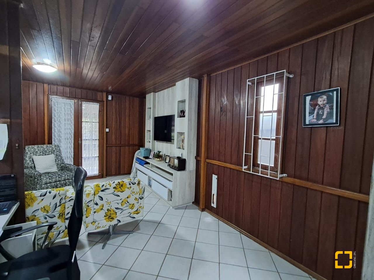 Casa com 75m², 3 quartos (sendo 1 suíte), 4 garagens, no bairro Ingleses do Rio Vermelho em Florianópolis