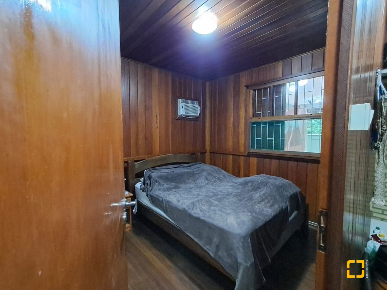Casa com 75m², 3 quartos (sendo 1 suíte), 4 garagens, no bairro Ingleses do Rio Vermelho em Florianópolis