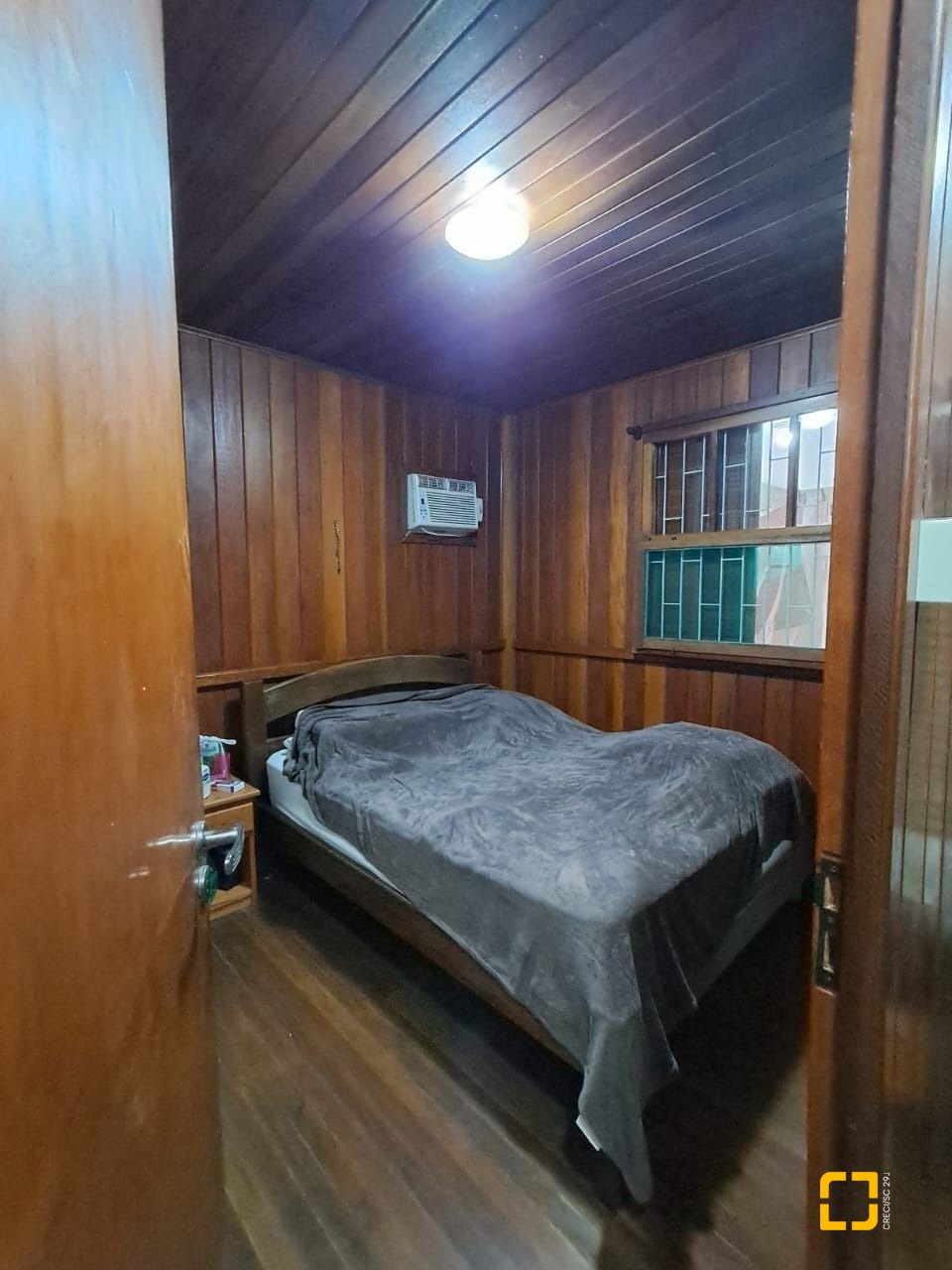 Casa com 75m², 3 quartos (sendo 1 suíte), 4 garagens, no bairro Ingleses do Rio Vermelho em Florianópolis