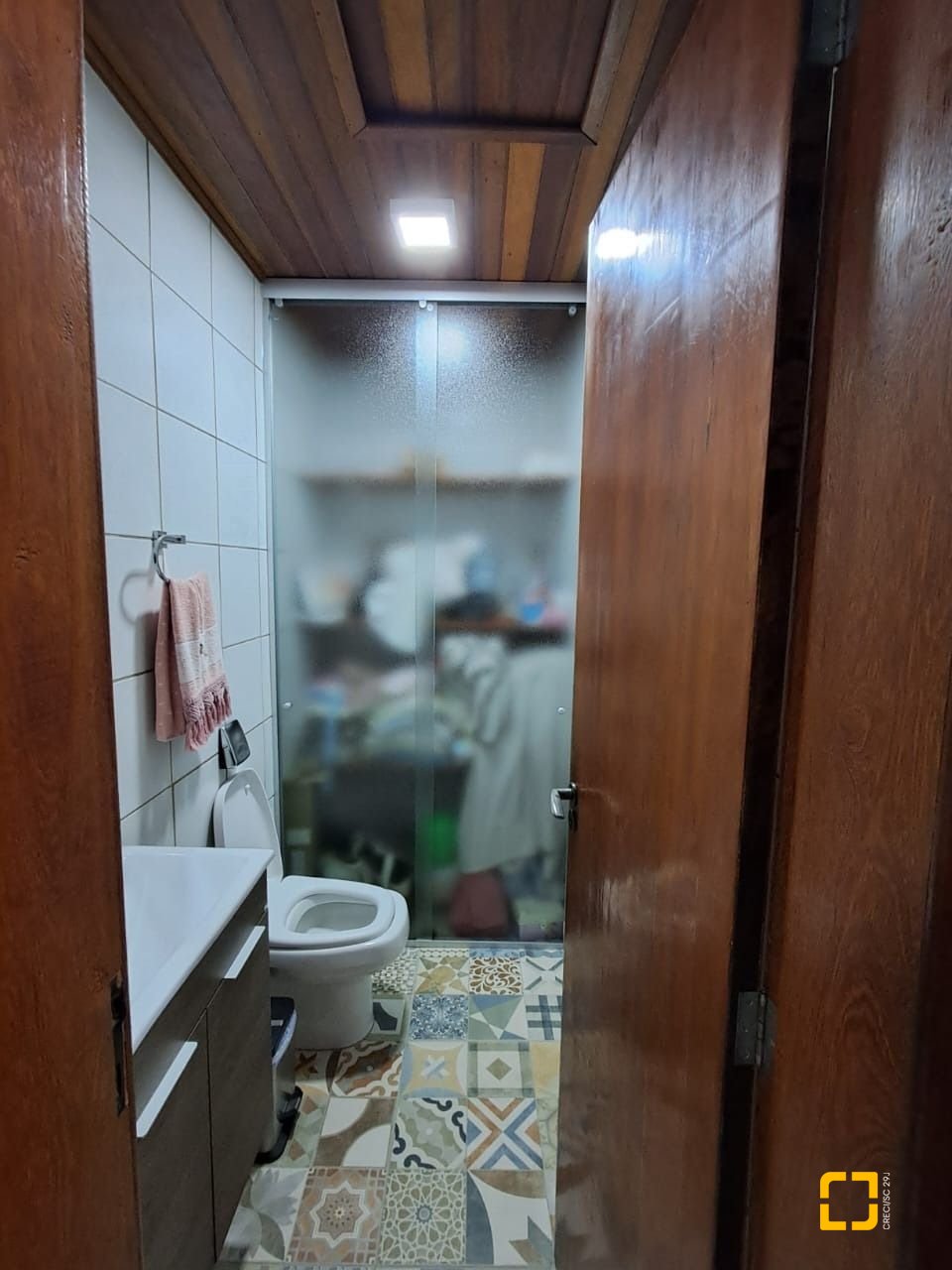 Casa com 75m², 3 quartos (sendo 1 suíte), 4 garagens, no bairro Ingleses do Rio Vermelho em Florianópolis