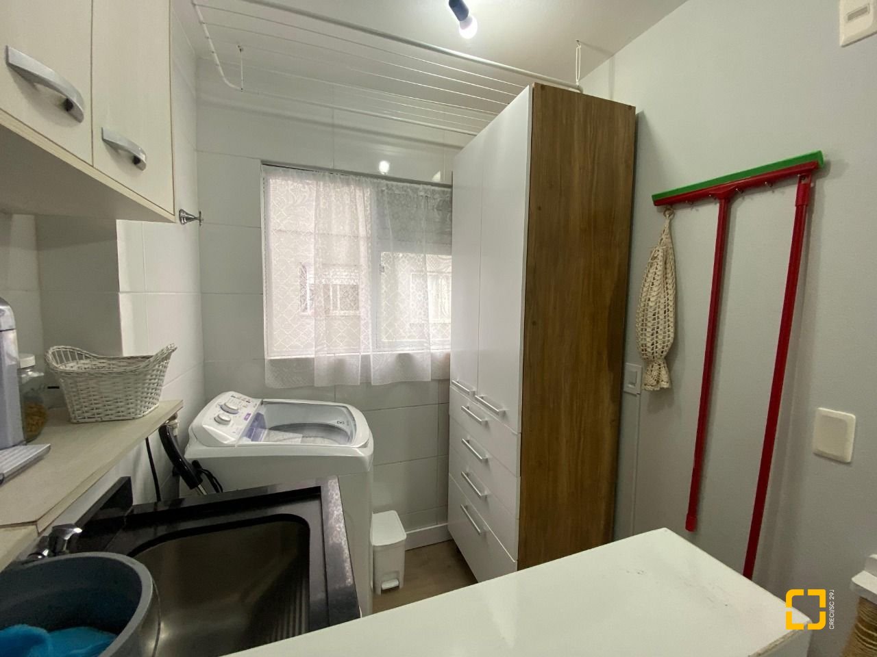 Apartamento com 55m², 2 quartos, 1 garagem, no bairro Potecas em São José