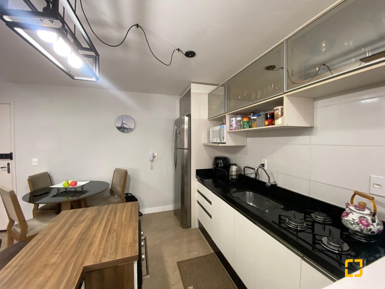 Apartamento com 55m², 2 quartos, 1 garagem, no bairro Potecas em São José