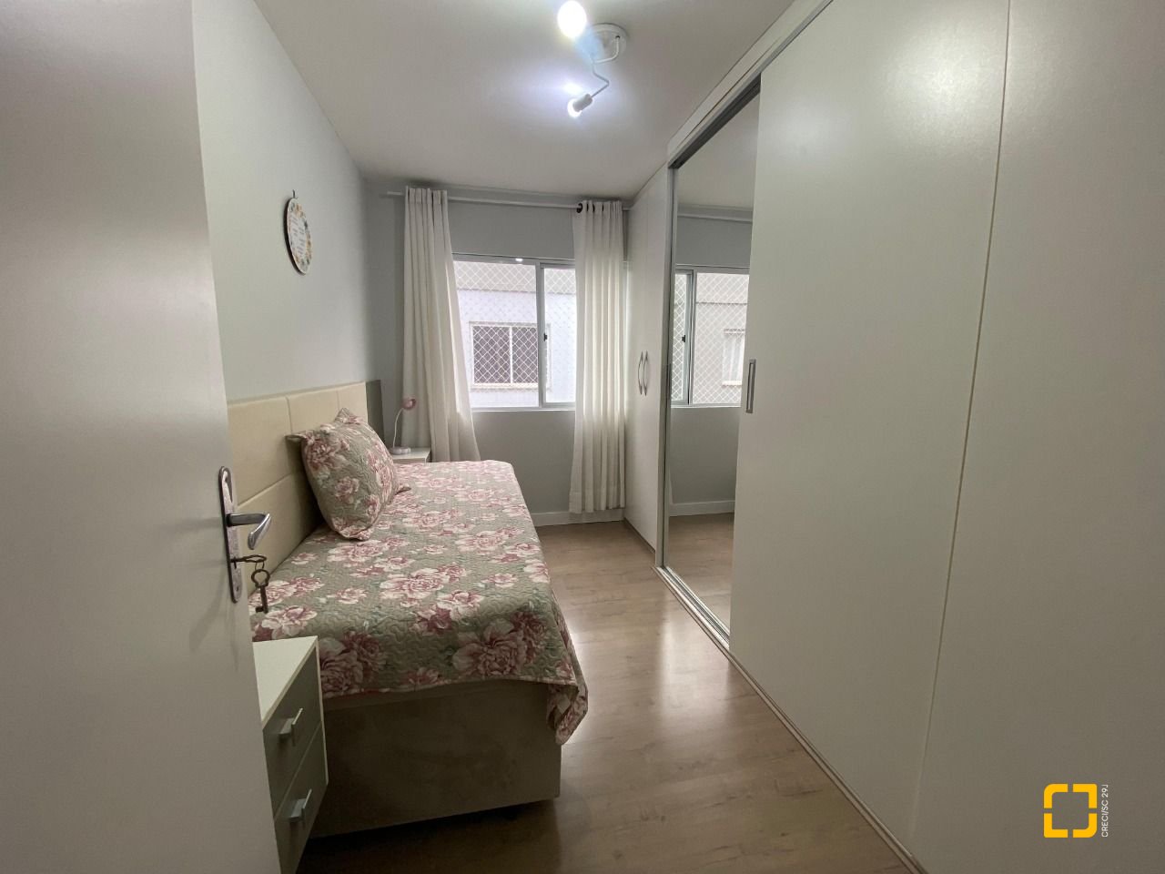 Apartamento com 55m², 2 quartos, 1 garagem, no bairro Potecas em São José