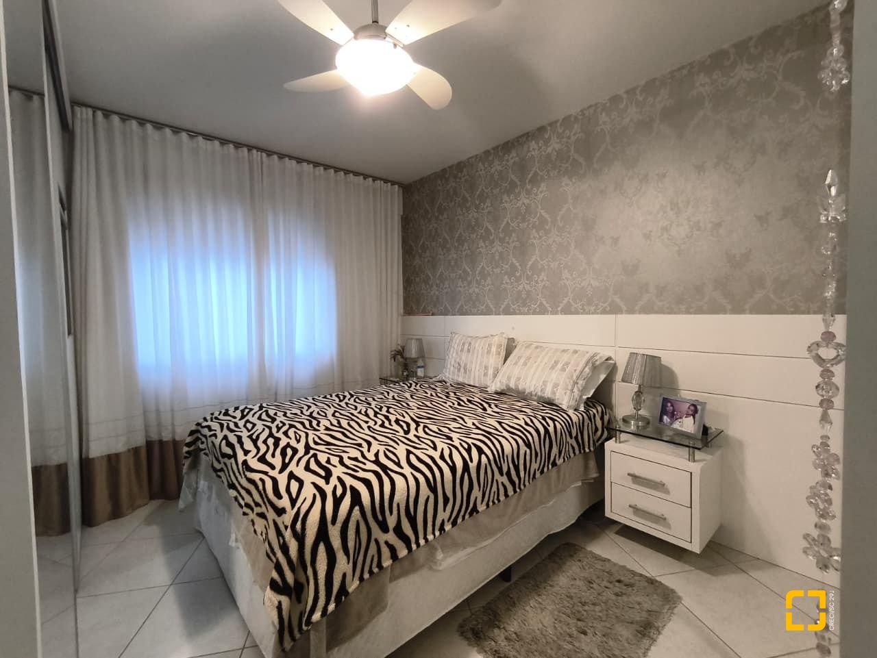 Apartamento com 107m², 4 quartos (sendo 1 suíte), 2 garagens, no bairro Itacorubi em Florianópolis