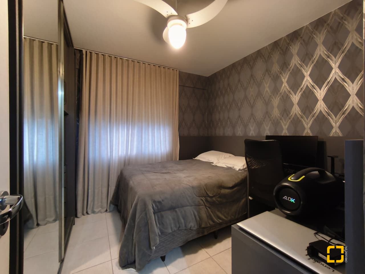 Apartamento com 107m², 4 quartos (sendo 1 suíte), 2 garagens, no bairro Itacorubi em Florianópolis