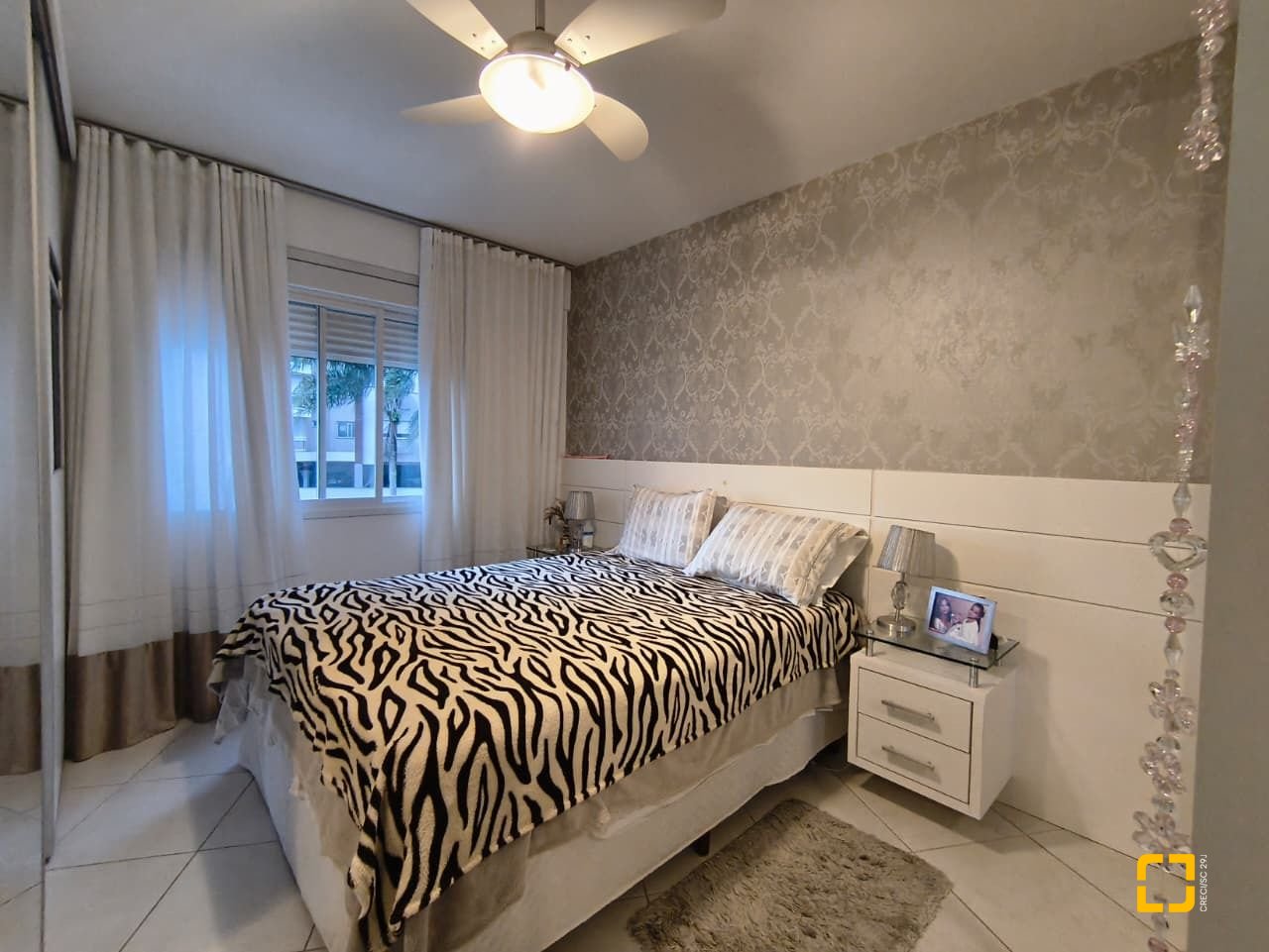 Apartamento com 107m², 4 quartos (sendo 1 suíte), 2 garagens, no bairro Itacorubi em Florianópolis