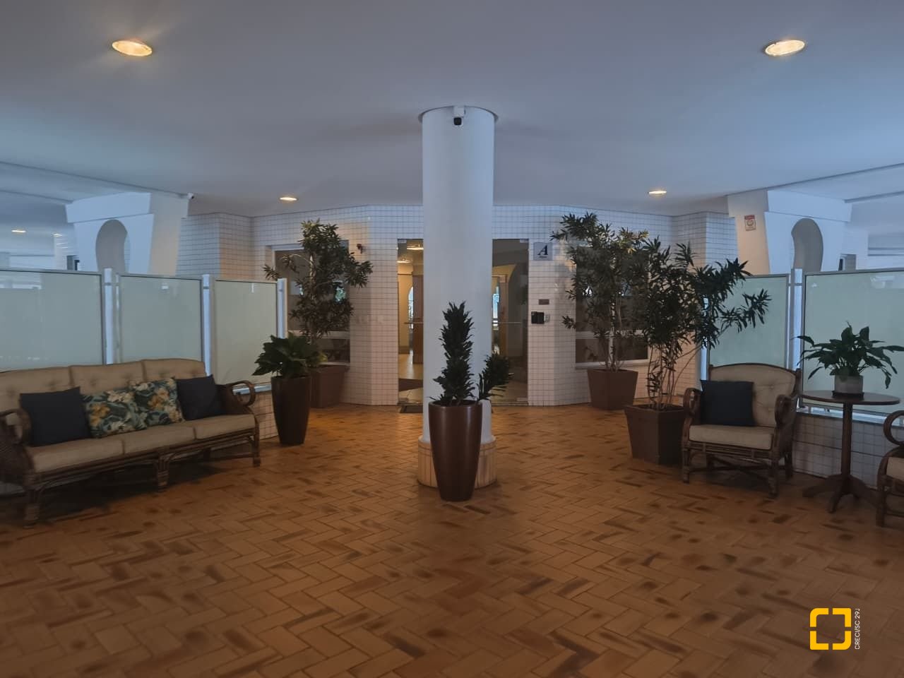 Apartamento com 107m², 4 quartos (sendo 1 suíte), 2 garagens, no bairro Itacorubi em Florianópolis