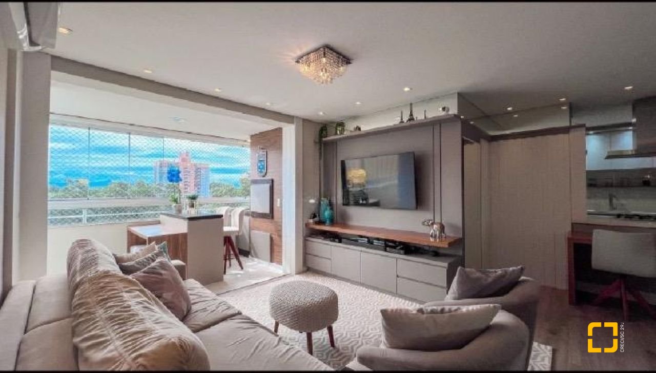 Apartamento com 123m², 4 quartos (sendo 1 suíte), 2 garagens, no bairro Itacorubi em Florianópolis