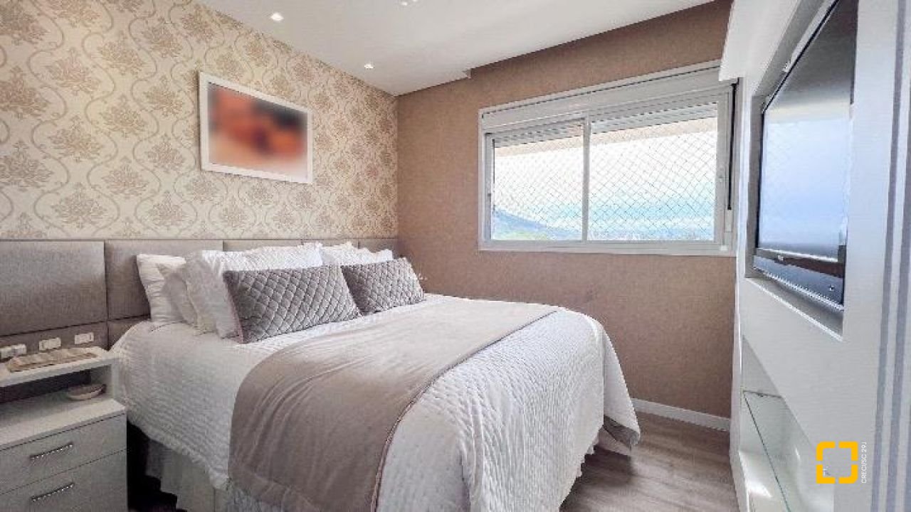 Apartamento com 123m², 4 quartos (sendo 1 suíte), 2 garagens, no bairro Itacorubi em Florianópolis