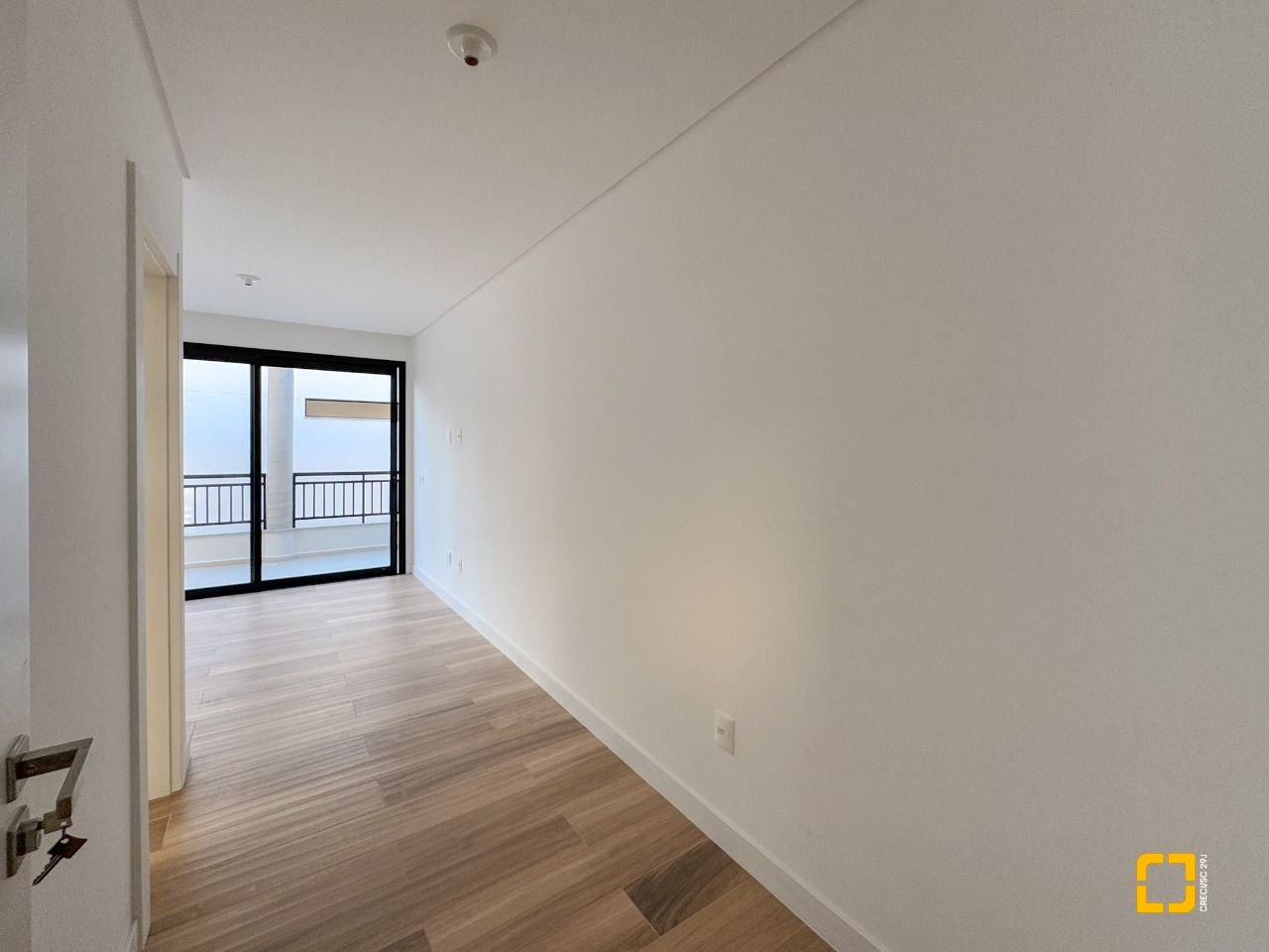 Casa de Condomínio com 230m², 6 quartos (sendo 3 suítes), 2 garagens, no bairro Cacupé em Florianópolis