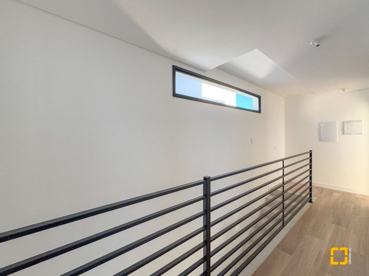 Casa de Condomínio com 230m², 6 quartos (sendo 3 suítes), 2 garagens, no bairro Cacupé em Florianópolis