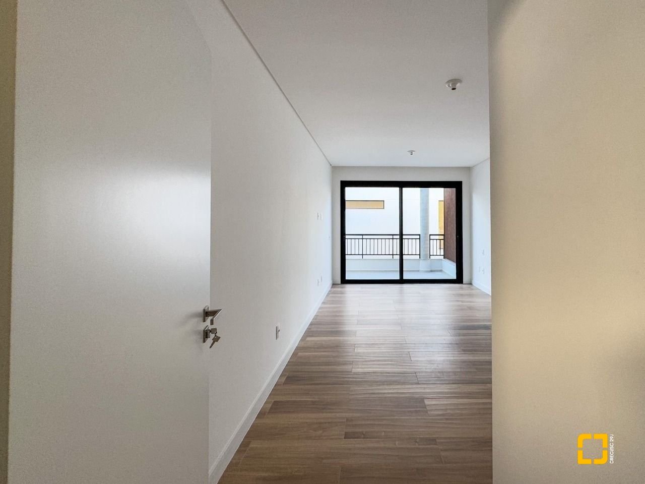 Casa de Condomínio com 230m², 6 quartos (sendo 3 suítes), 2 garagens, no bairro Cacupé em Florianópolis