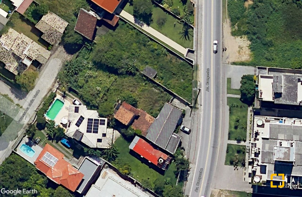 Terreno com 929m², no bairro Campeche em Florianópolis