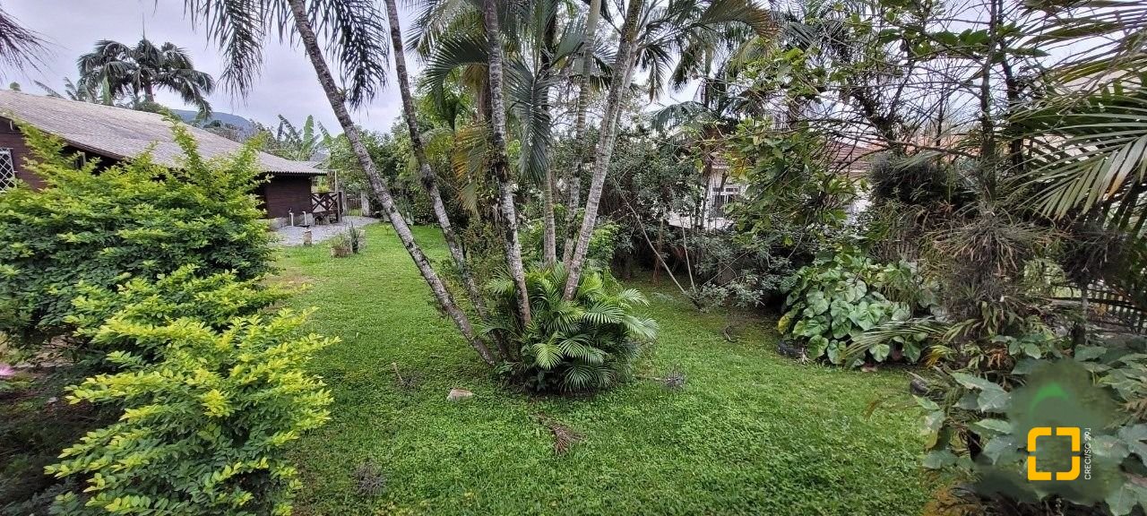 Terreno com 1451m², no bairro Bela Vista em Palhoça