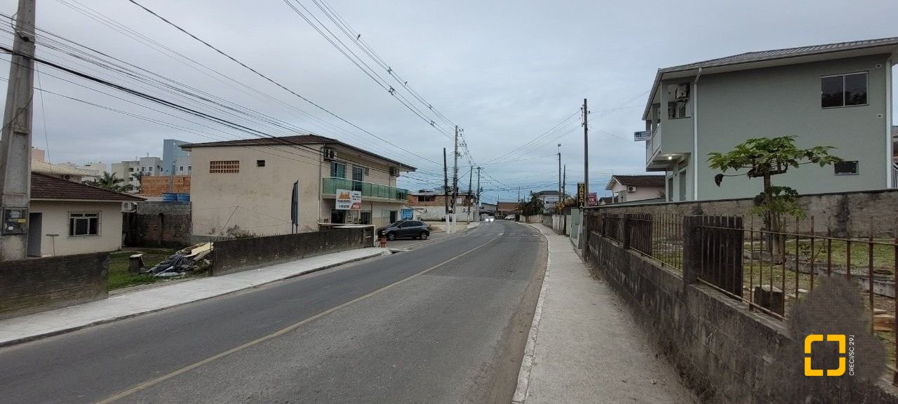 Terreno com 1451m², no bairro Bela Vista em Palhoça