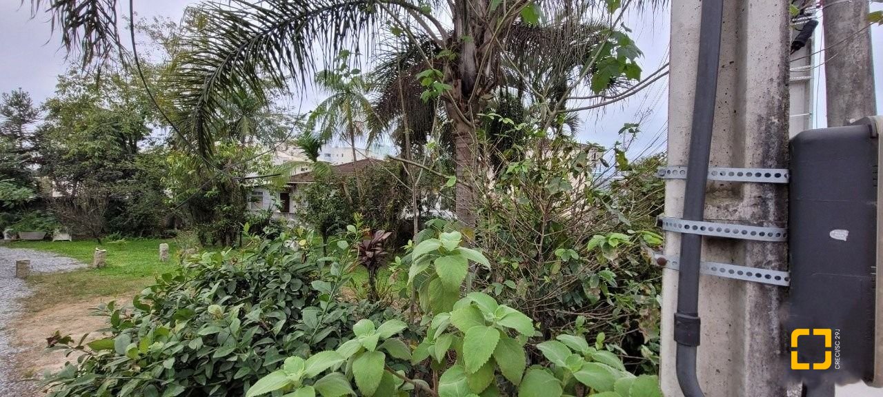 Terreno com 1451m², no bairro Bela Vista em Palhoça