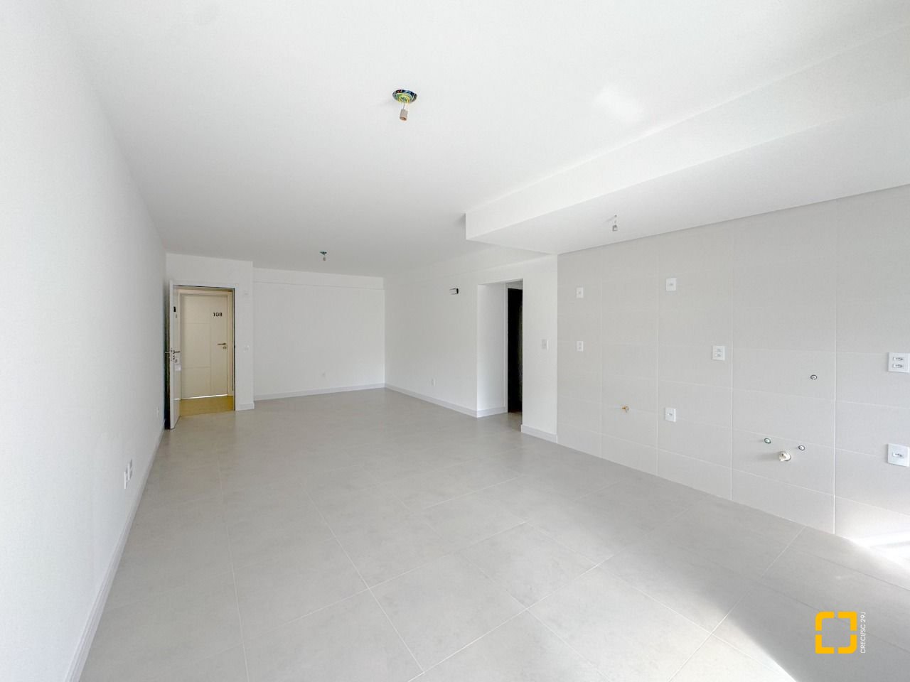 Apartamento com 79m², 3 quartos (sendo 1 suíte), 2 garagens, no bairro João Paulo em Florianópolis