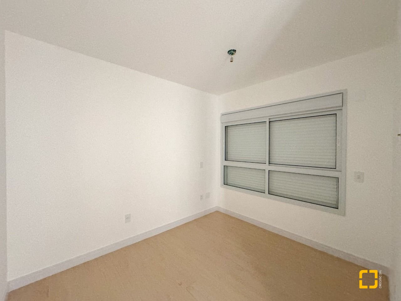 Apartamento com 79m², 3 quartos (sendo 1 suíte), 2 garagens, no bairro João Paulo em Florianópolis