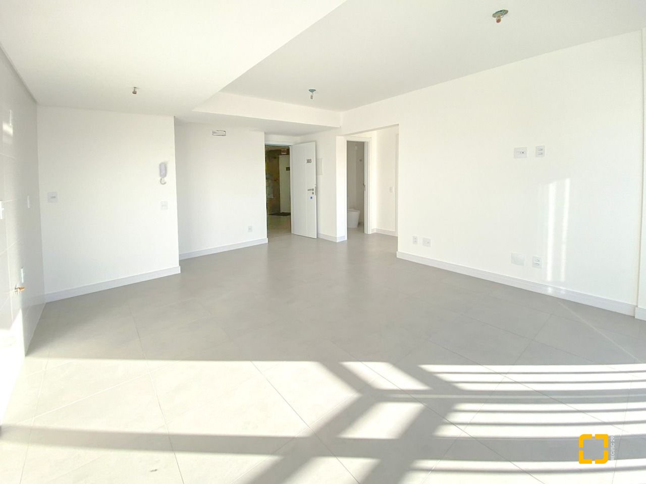 Apartamento com 71m², 3 quartos (sendo 1 suíte), 2 garagens, no bairro João Paulo em Florianópolis