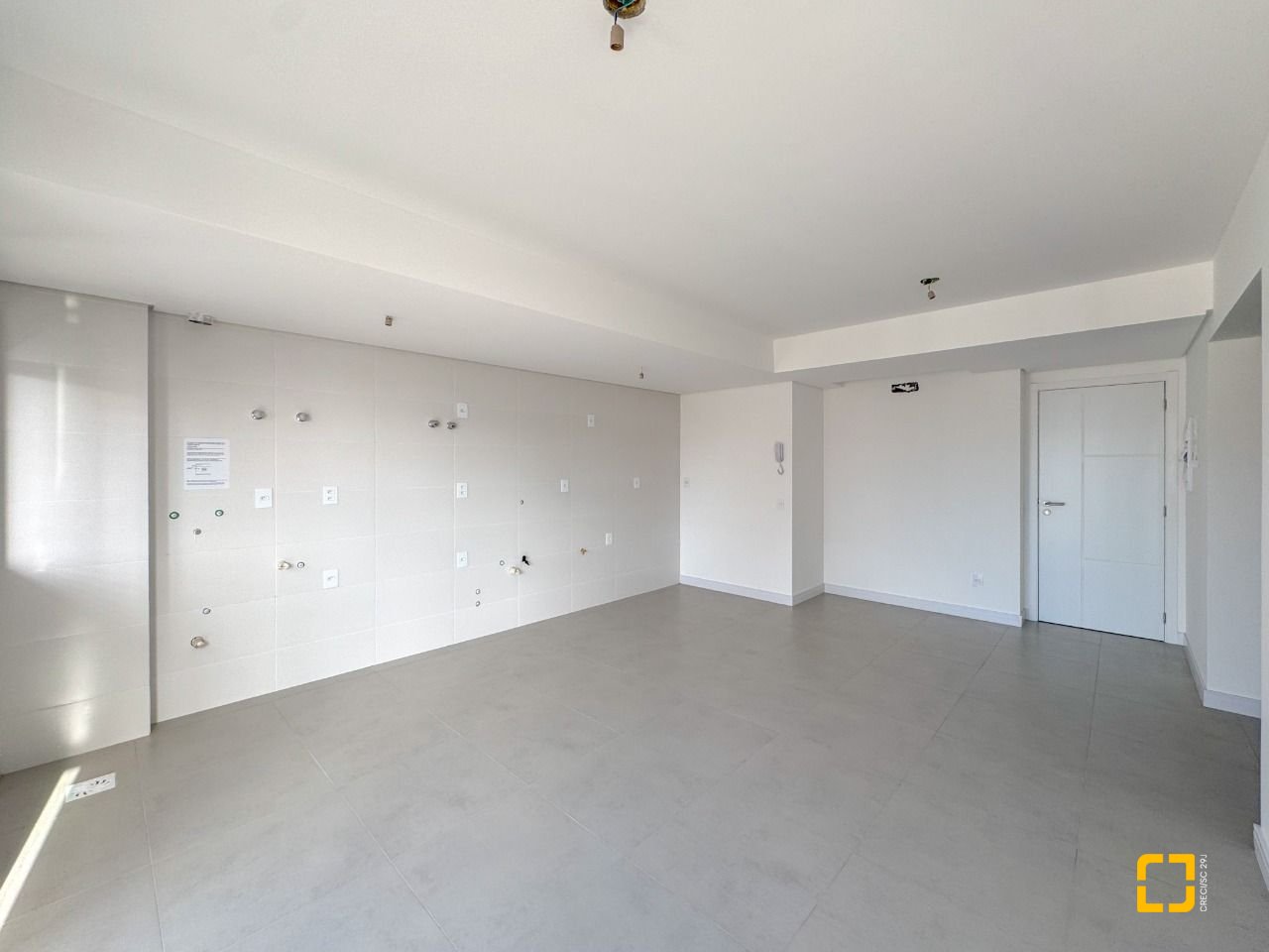 Apartamento com 71m², 3 quartos (sendo 1 suíte), 2 garagens, no bairro João Paulo em Florianópolis
