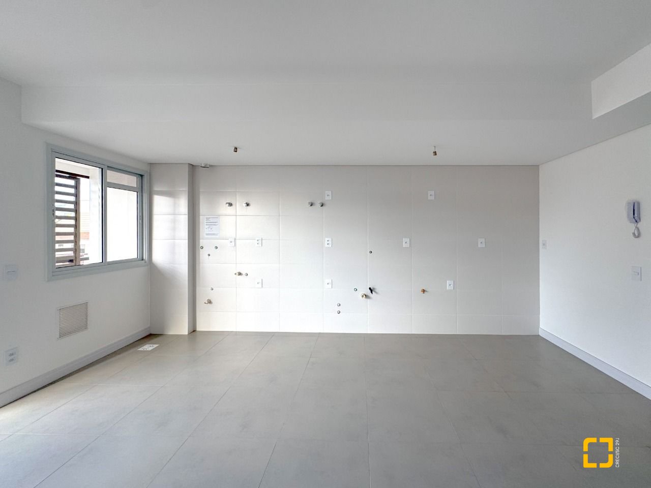 Apartamento com 71m², 3 quartos (sendo 1 suíte), 2 garagens, no bairro João Paulo em Florianópolis
