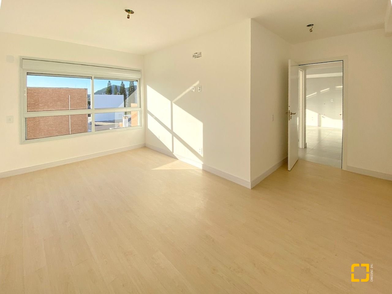 Apartamento com 71m², 3 quartos (sendo 1 suíte), 2 garagens, no bairro João Paulo em Florianópolis