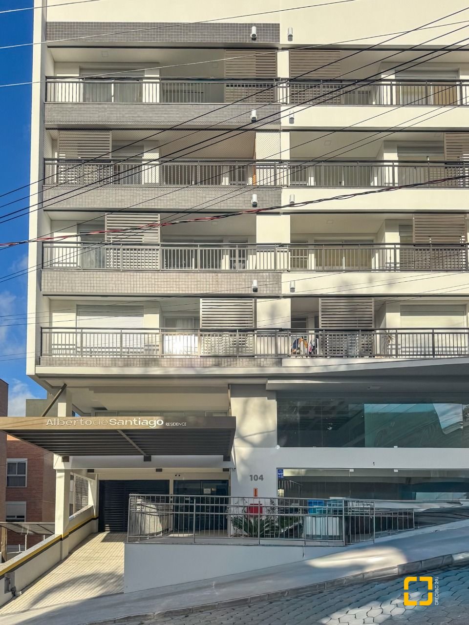 Apartamento com 71m², 3 quartos (sendo 1 suíte), 2 garagens, no bairro João Paulo em Florianópolis
