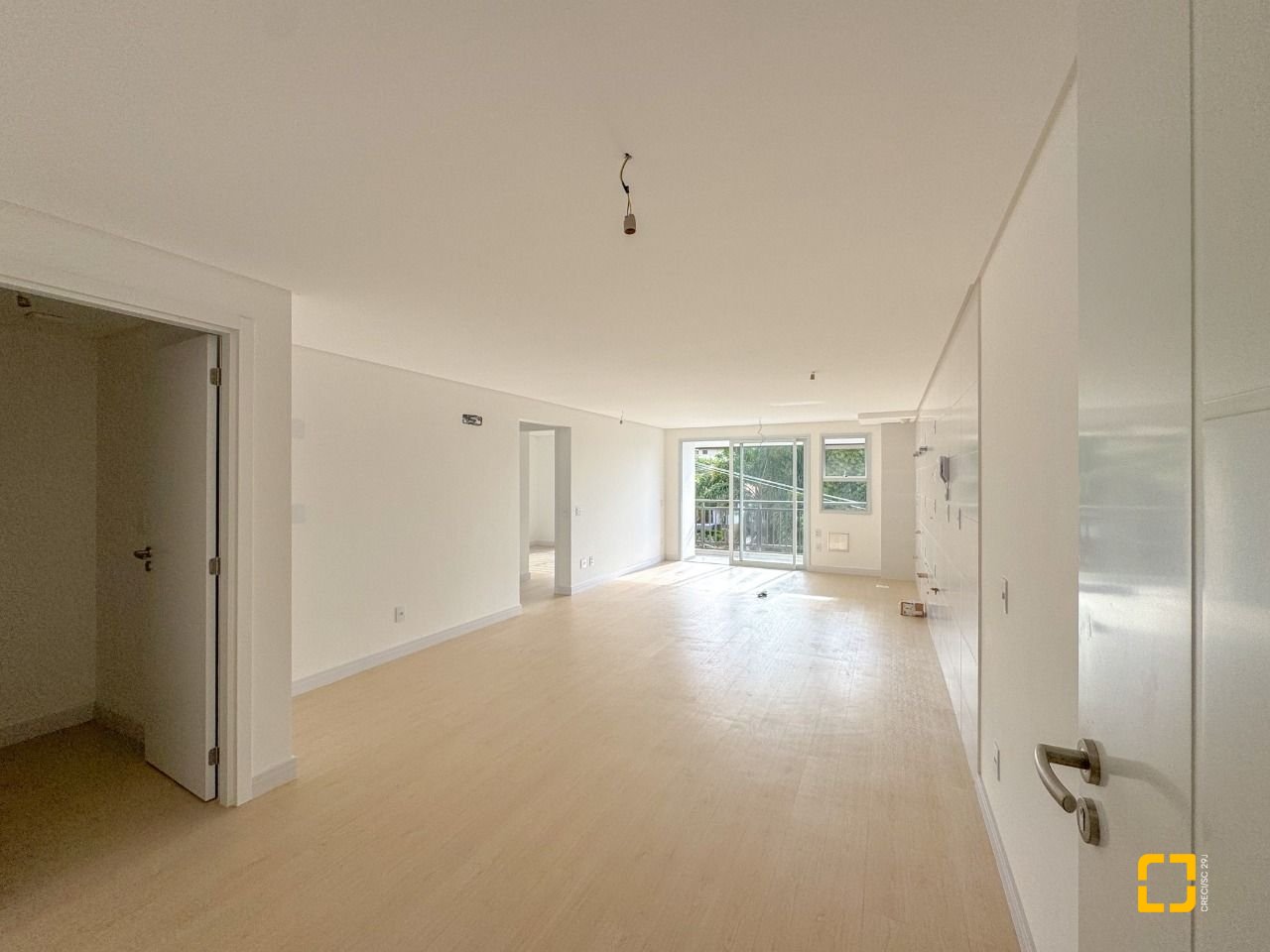 Apartamento com 80m², 4 quartos (sendo 2 suítes), 2 garagens, no bairro João Paulo em Florianópolis
