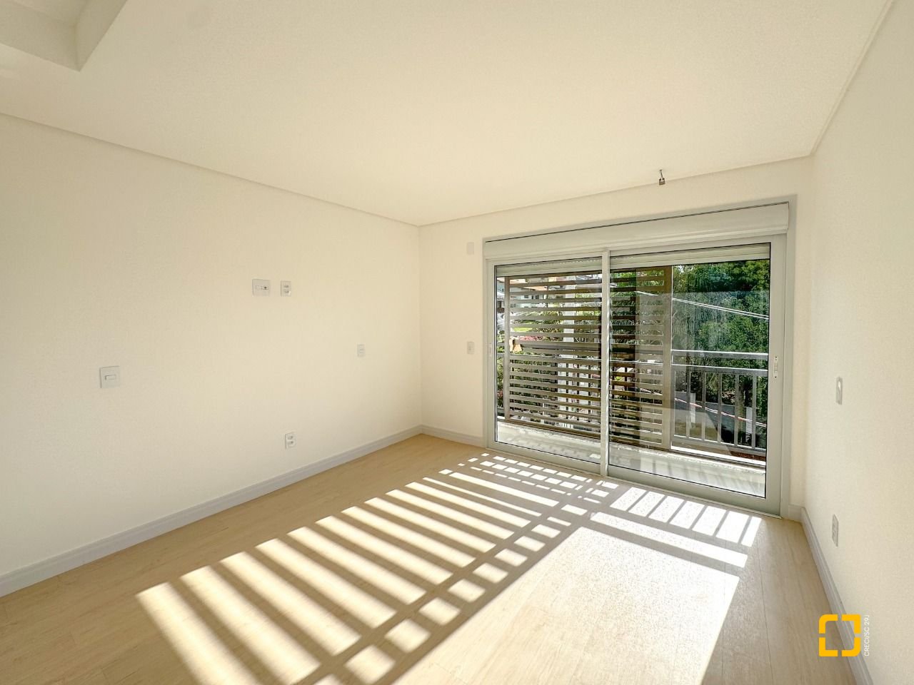 Apartamento com 80m², 4 quartos (sendo 2 suítes), 2 garagens, no bairro João Paulo em Florianópolis