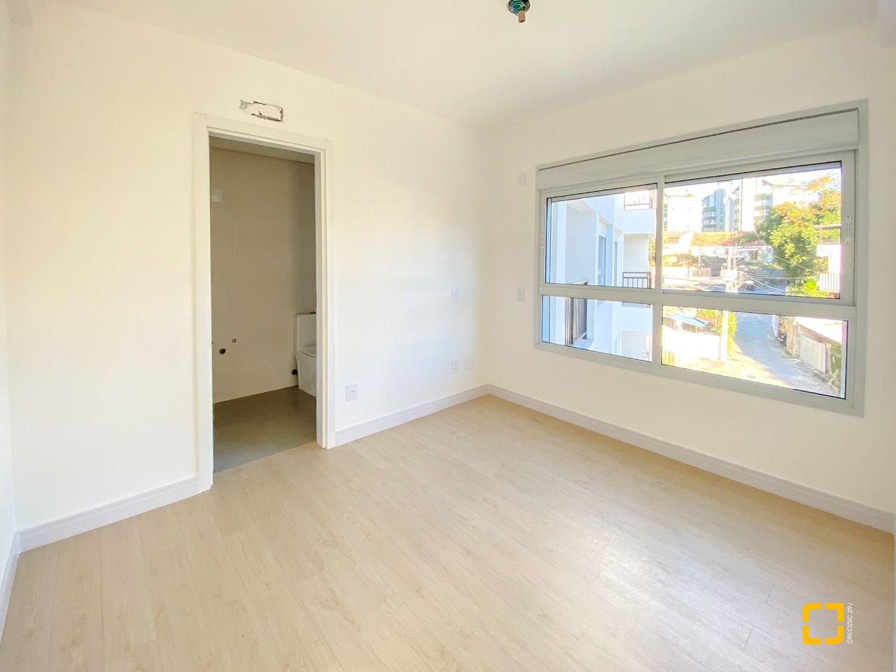 Apartamento com 80m², 4 quartos (sendo 2 suítes), 2 garagens, no bairro João Paulo em Florianópolis