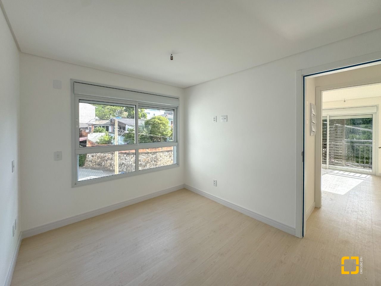 Apartamento com 80m², 4 quartos (sendo 2 suítes), 2 garagens, no bairro João Paulo em Florianópolis