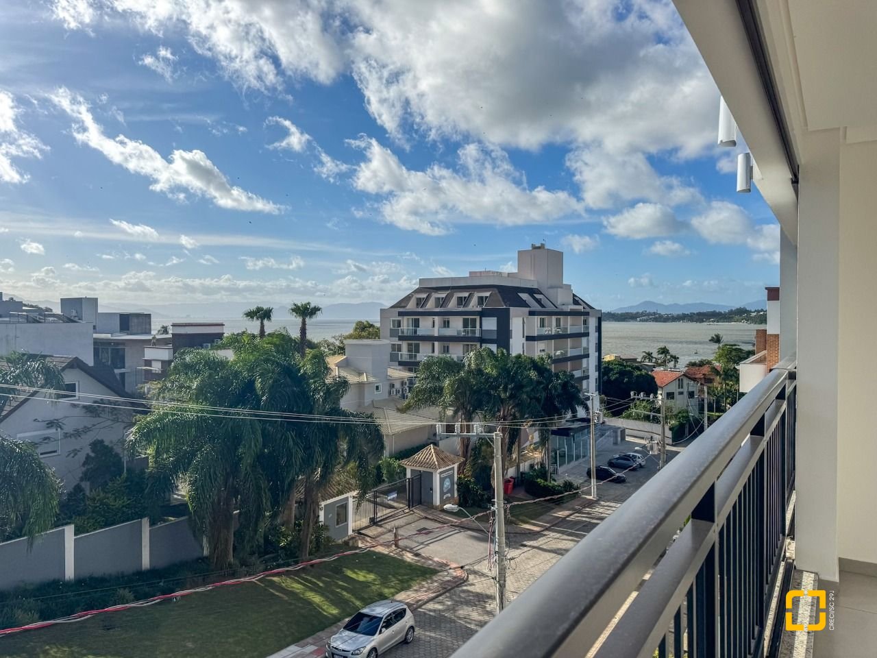 Apartamento com 80m², 4 quartos (sendo 2 suítes), 2 garagens, no bairro João Paulo em Florianópolis