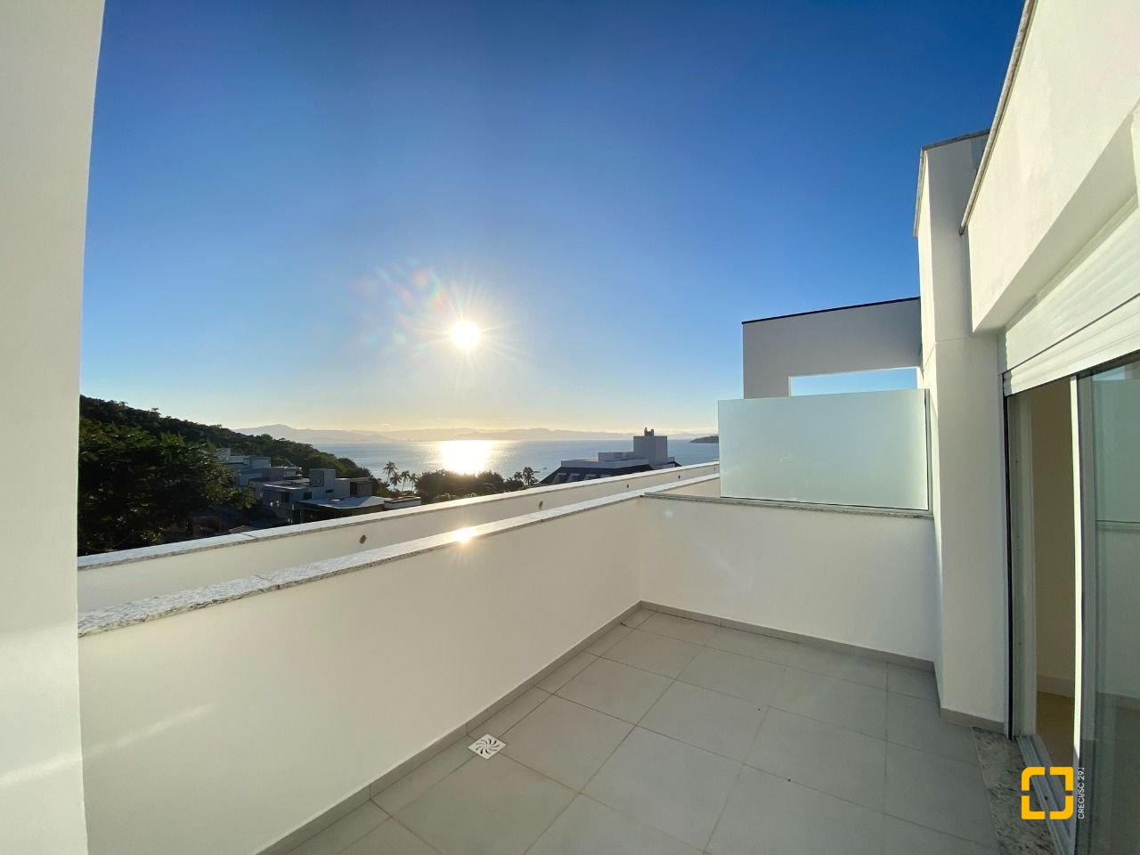 Apartamento com 126m², 6 quartos (sendo 3 suítes), 3 garagens, no bairro João Paulo em Florianópolis