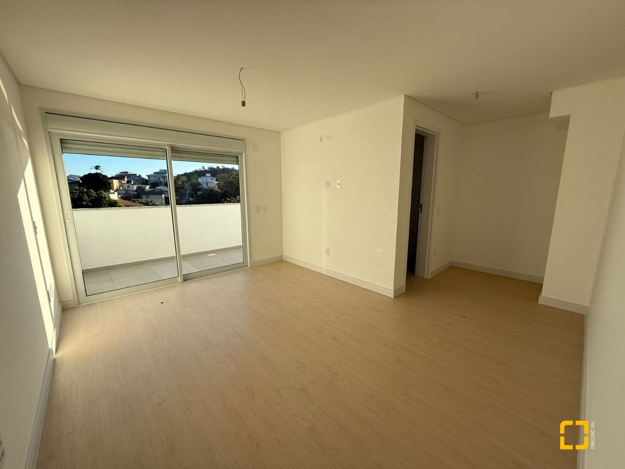 Apartamento com 96m², 2 quartos (sendo 1 suíte), 2 garagens, no bairro João Paulo em Florianópolis