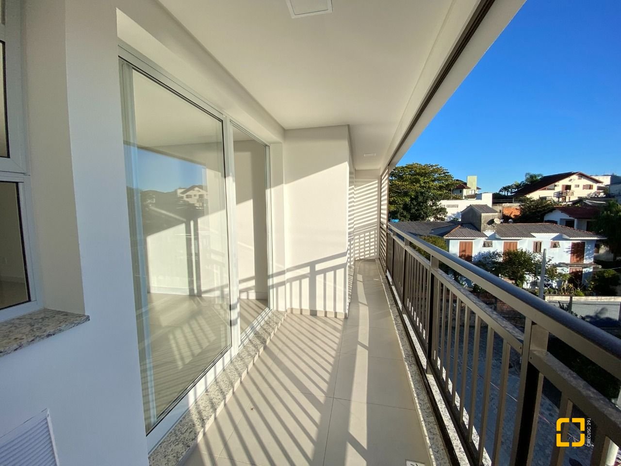 Apartamento com 122m², 5 quartos (sendo 2 suítes), 3 garagens, no bairro João Paulo em Florianópolis