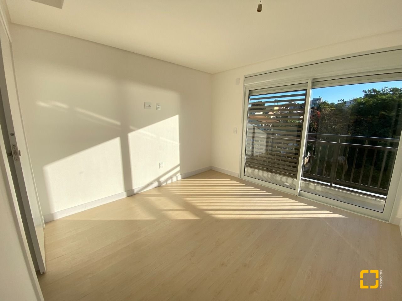 Apartamento com 122m², 5 quartos (sendo 2 suítes), 3 garagens, no bairro João Paulo em Florianópolis
