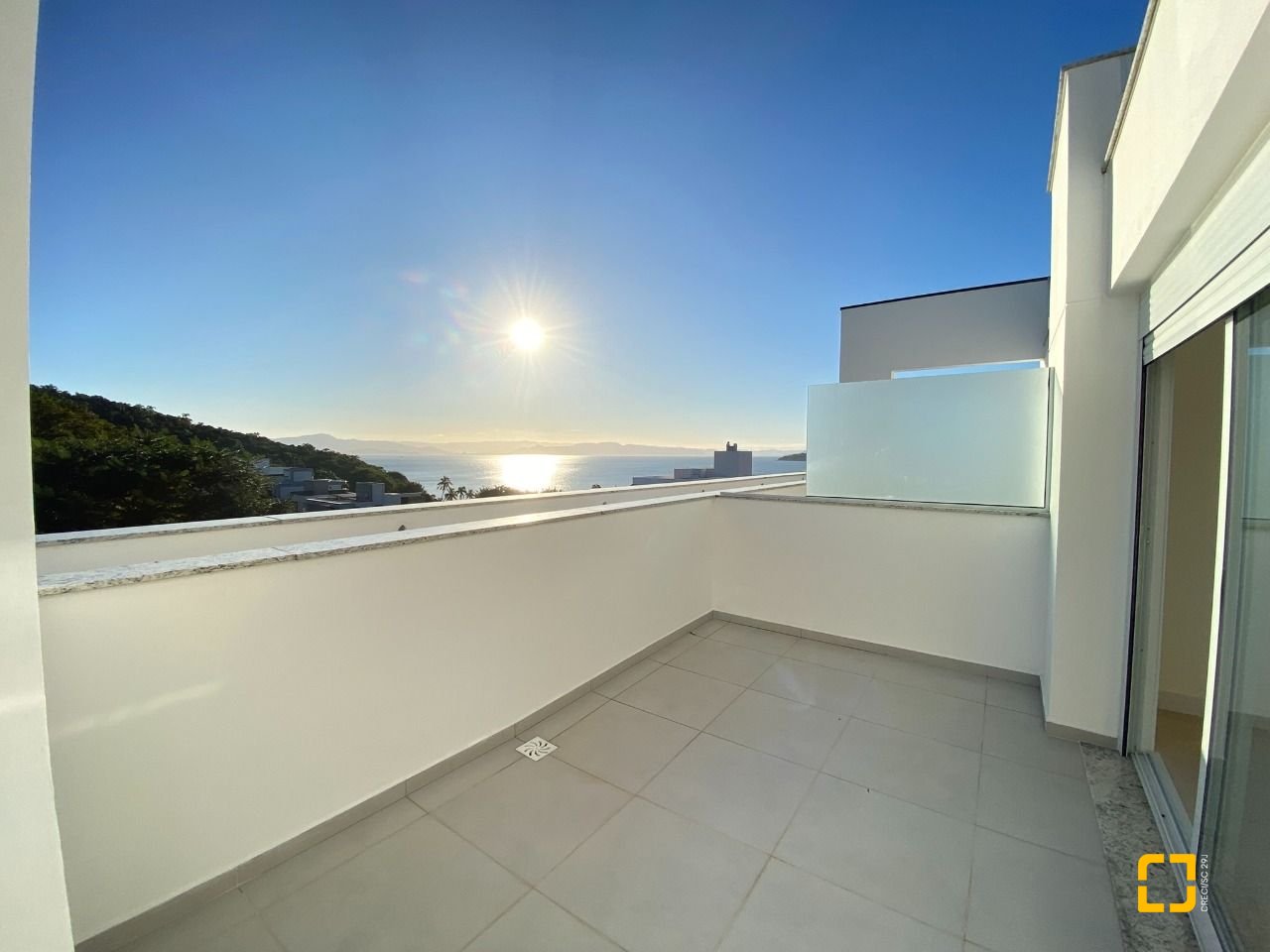 Apartamento com 122m², 5 quartos (sendo 2 suítes), 3 garagens, no bairro João Paulo em Florianópolis
