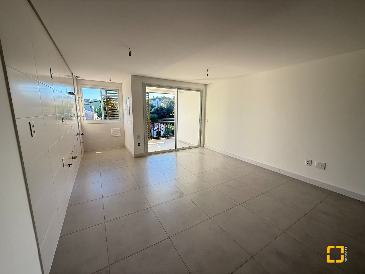 Apartamento com 122m², 5 quartos (sendo 2 suítes), 3 garagens, no bairro João Paulo em Florianópolis