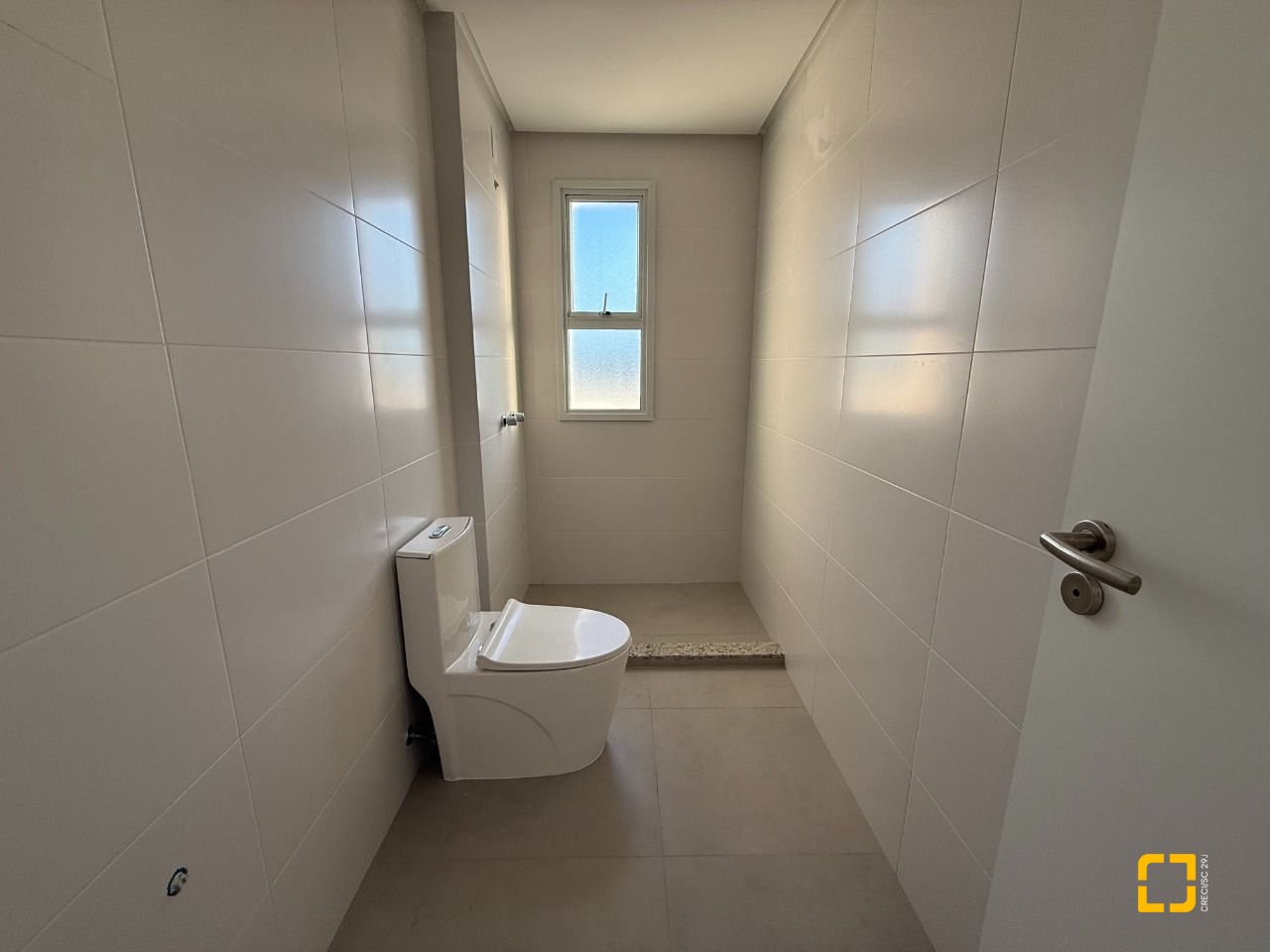 Apartamento com 122m², 5 quartos (sendo 2 suítes), 3 garagens, no bairro João Paulo em Florianópolis