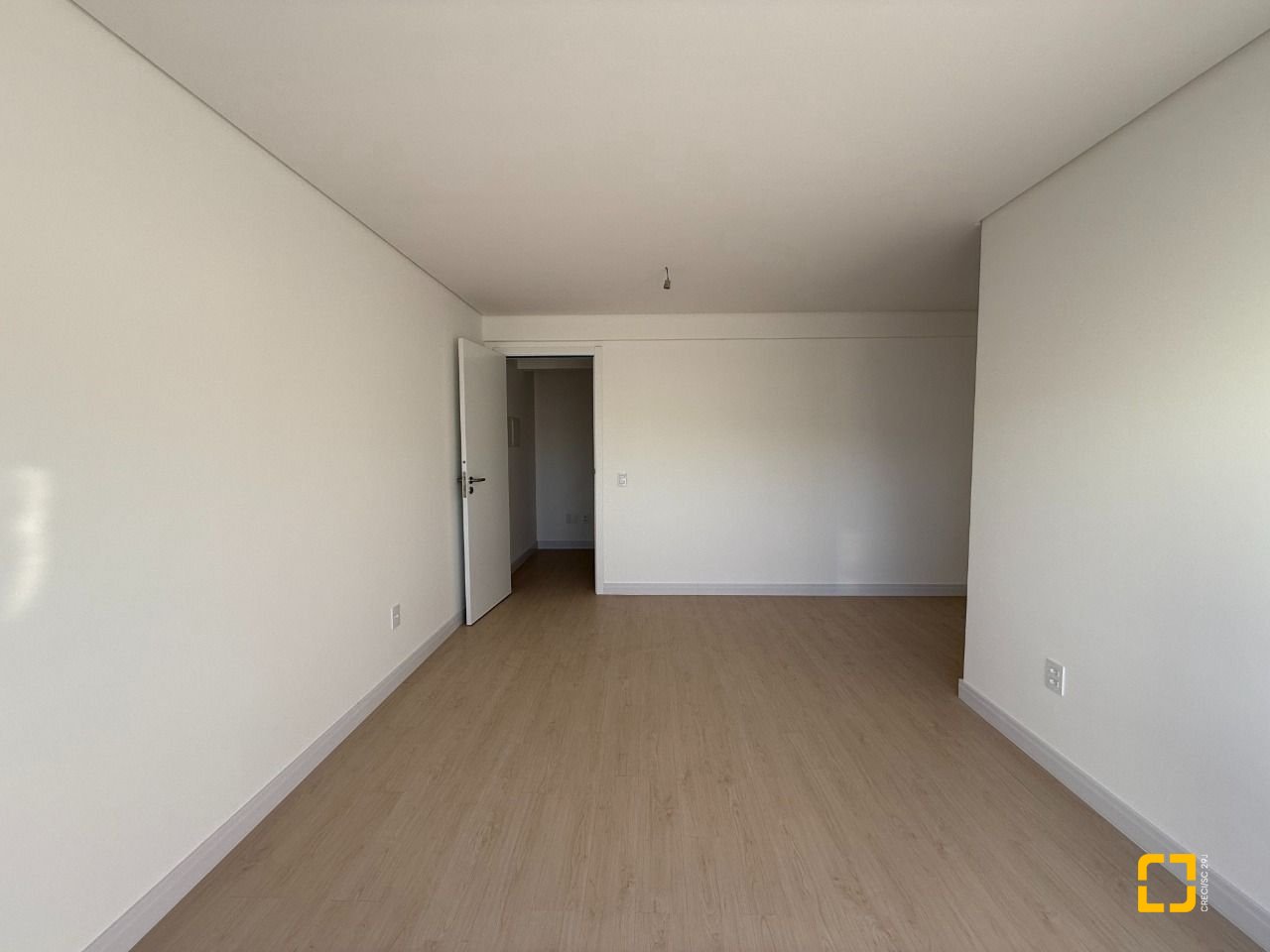 Apartamento com 122m², 5 quartos (sendo 2 suítes), 3 garagens, no bairro João Paulo em Florianópolis