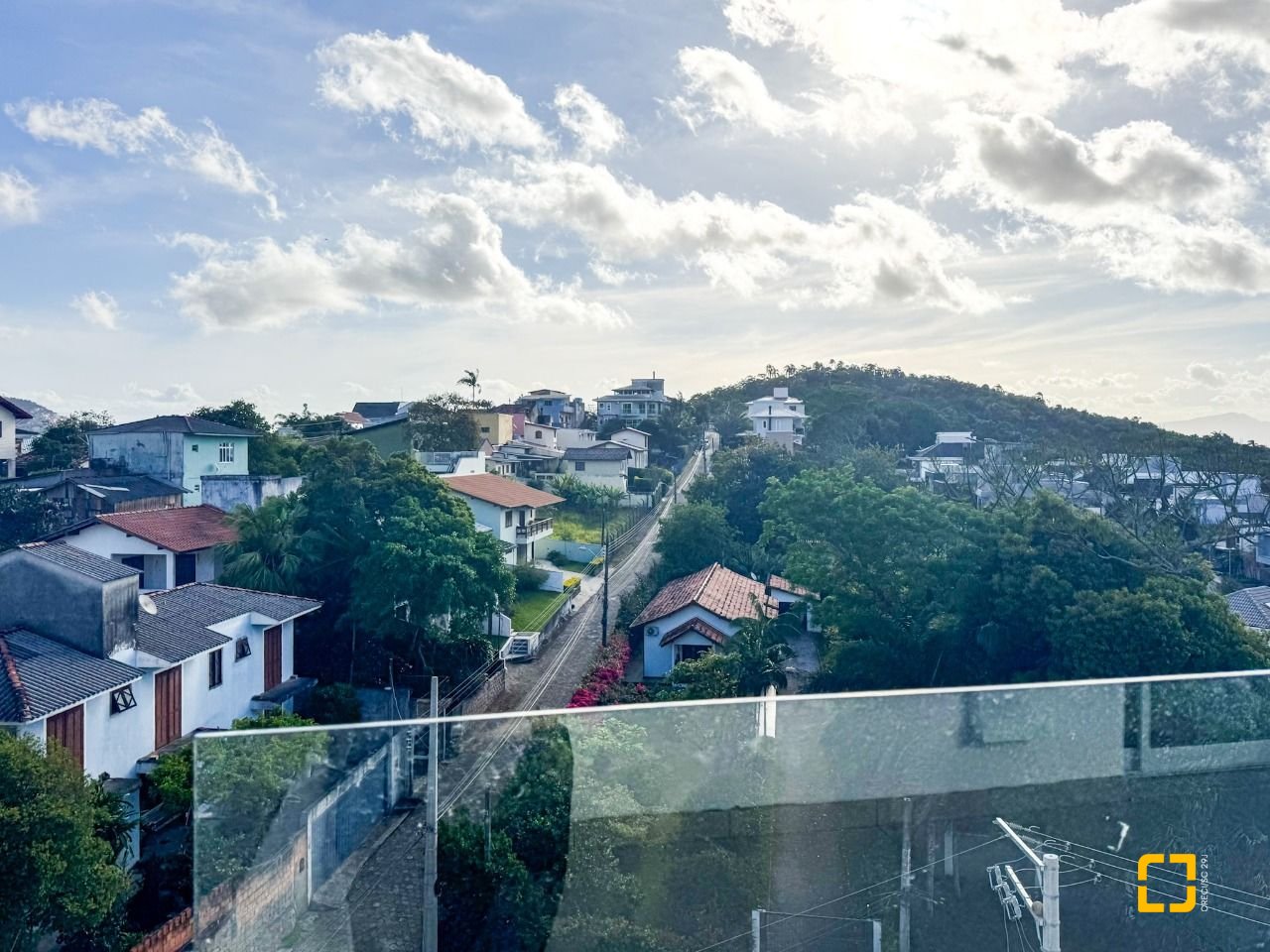 Apartamento com 102m², 2 quartos (sendo 1 suíte), 2 garagens, no bairro João Paulo em Florianópolis