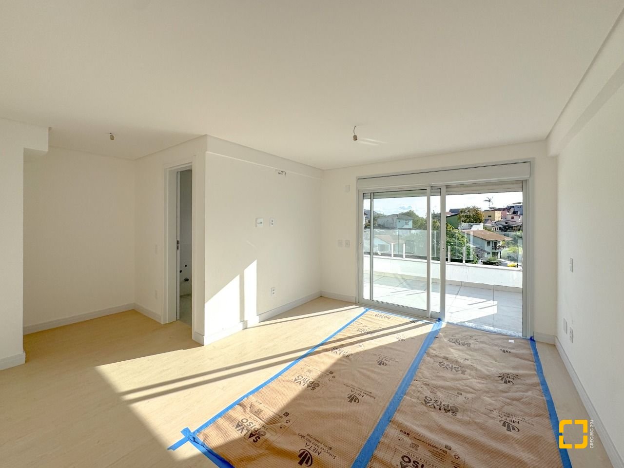 Apartamento com 100m², 2 quartos (sendo 1 suíte), 2 garagens, no bairro João Paulo em Florianópolis