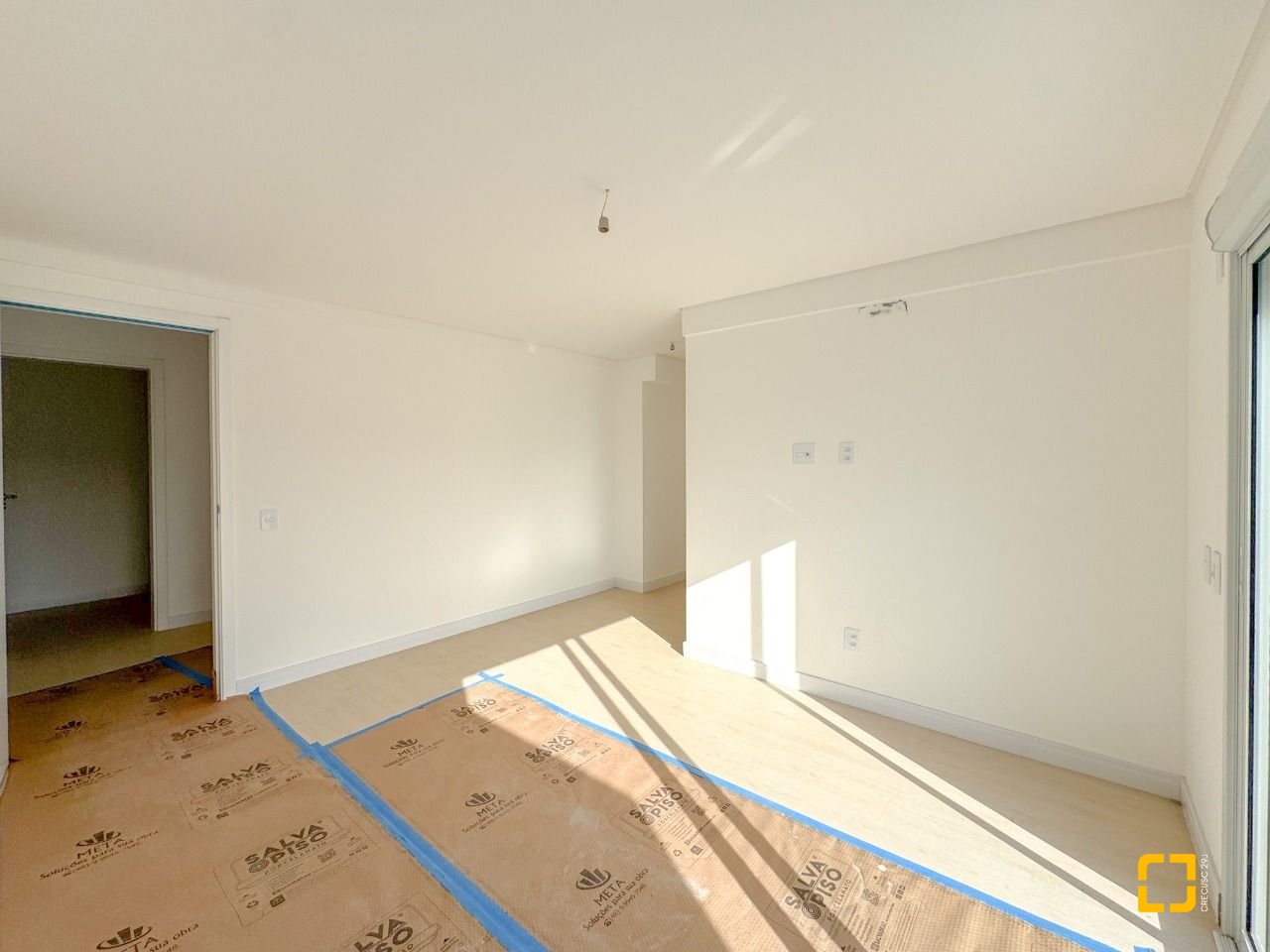Apartamento com 100m², 2 quartos (sendo 1 suíte), 2 garagens, no bairro João Paulo em Florianópolis